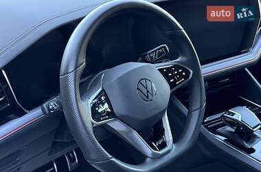 Позашляховик / Кросовер Volkswagen Touareg 2021 в 