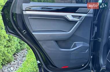Позашляховик / Кросовер Volkswagen Touareg 2021 в 