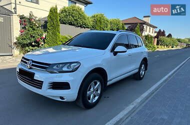 Внедорожник / Кроссовер Volkswagen Touareg 2014 в Киеве