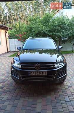 Внедорожник / Кроссовер Volkswagen Touareg 2013 в Киеве