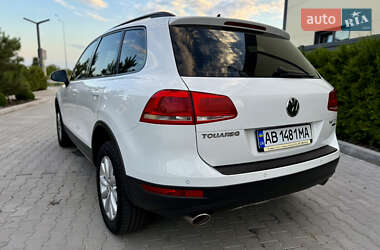 Позашляховик / Кросовер Volkswagen Touareg 2013 в 