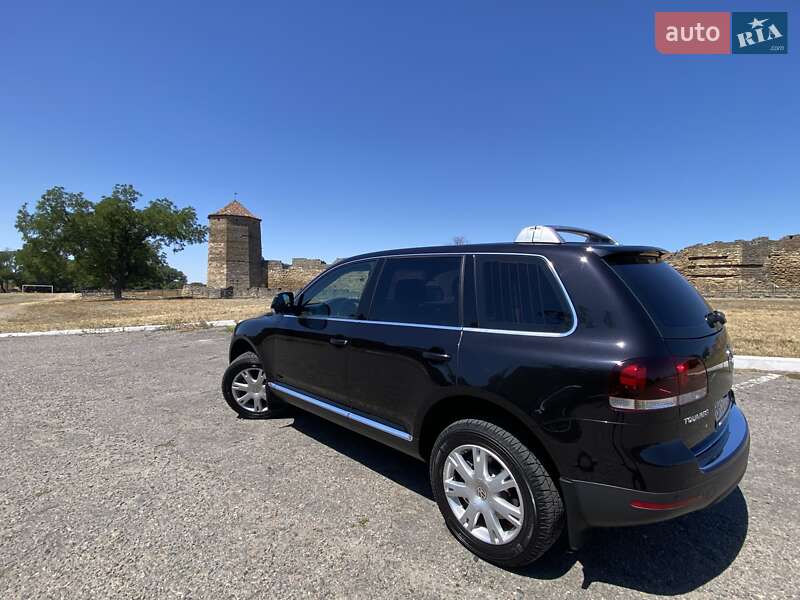 Внедорожник / Кроссовер Volkswagen Touareg 2008 в Белгороде-Днестровском