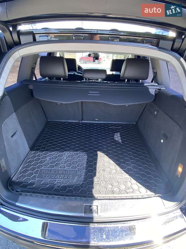 Внедорожник / Кроссовер Volkswagen Touareg 2008 в Белгороде-Днестровском