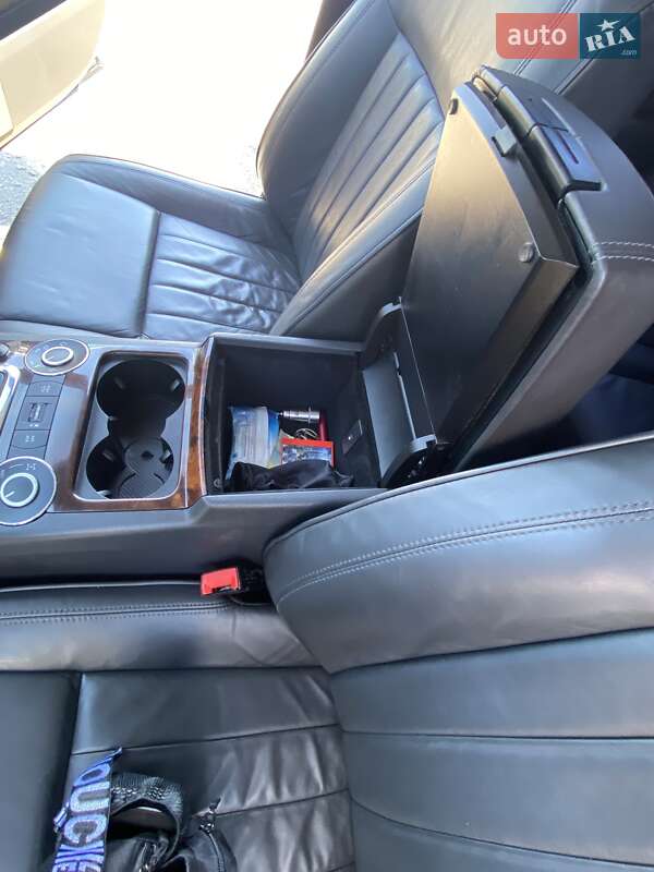 Внедорожник / Кроссовер Volkswagen Touareg 2008 в Белгороде-Днестровском