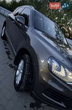 Позашляховик / Кросовер Volkswagen Touareg 2011 в Гвіздці