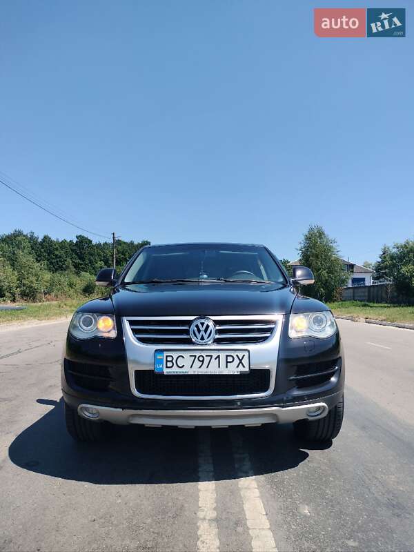 Внедорожник / Кроссовер Volkswagen Touareg 2008 в Львове