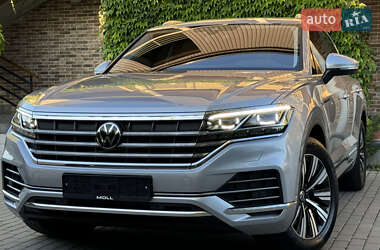 Внедорожник / Кроссовер Volkswagen Touareg 2020 в Киеве