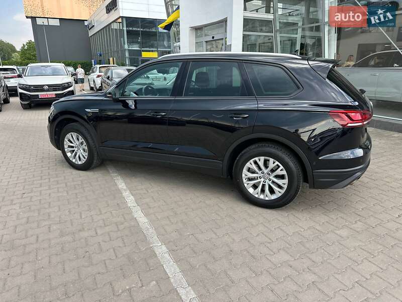 Позашляховик / Кросовер Volkswagen Touareg 2018 в Чернівцях фото 6 Позашляховик / Кросовер Volkswagen Touareg 2018 в Чернівцях