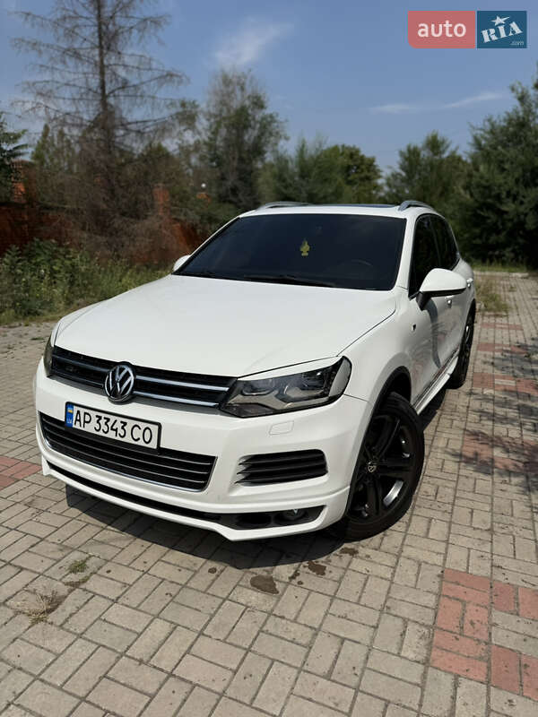 Внедорожник / Кроссовер Volkswagen Touareg 2013 в Запорожье