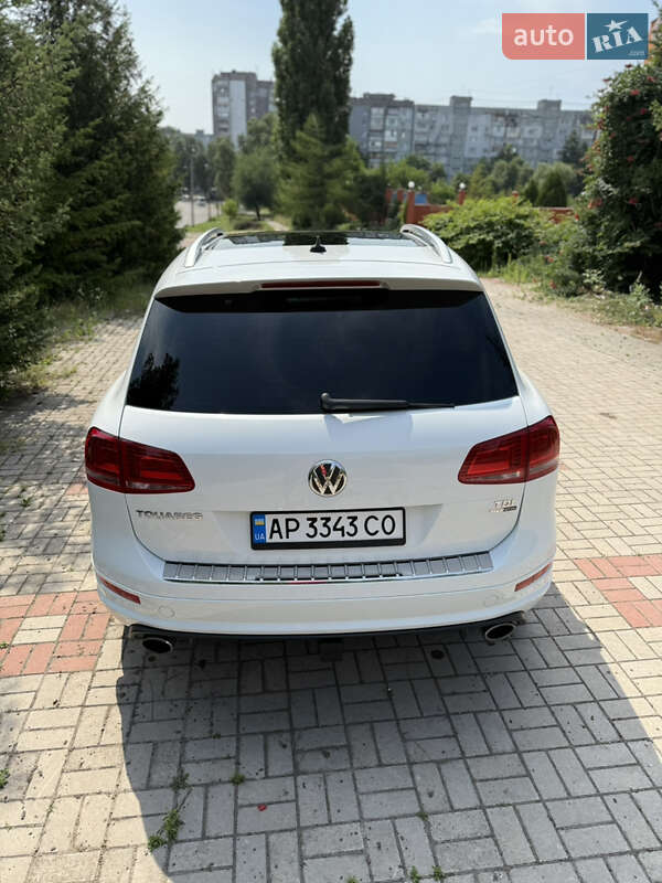 Внедорожник / Кроссовер Volkswagen Touareg 2013 в Запорожье