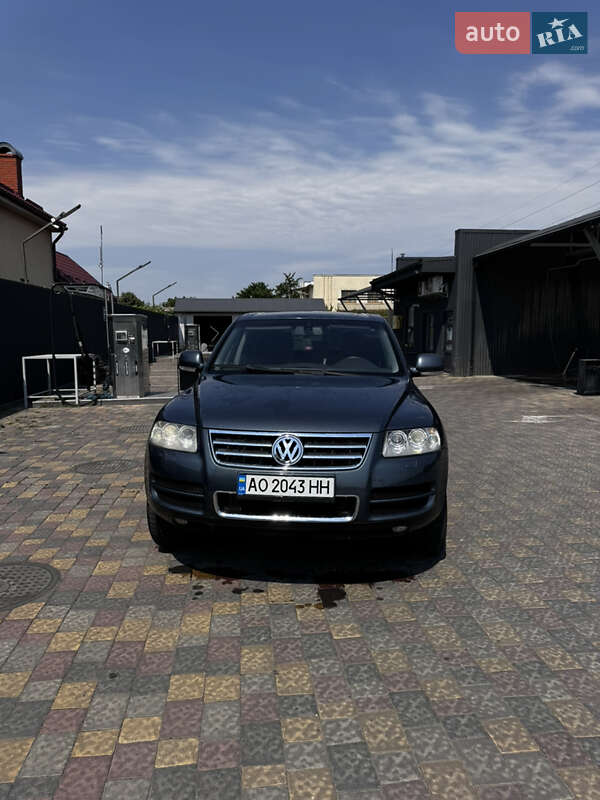 Внедорожник / Кроссовер Volkswagen Touareg 2003 в Ужгороде