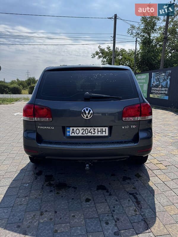 Внедорожник / Кроссовер Volkswagen Touareg 2003 в Ужгороде