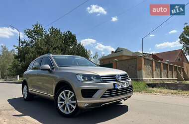 Внедорожник / Кроссовер Volkswagen Touareg 2015 в Кривом Роге