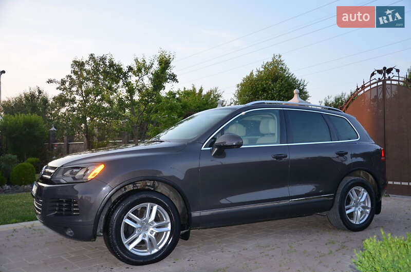 Позашляховик / Кросовер Volkswagen Touareg 2012 в Богородчанах