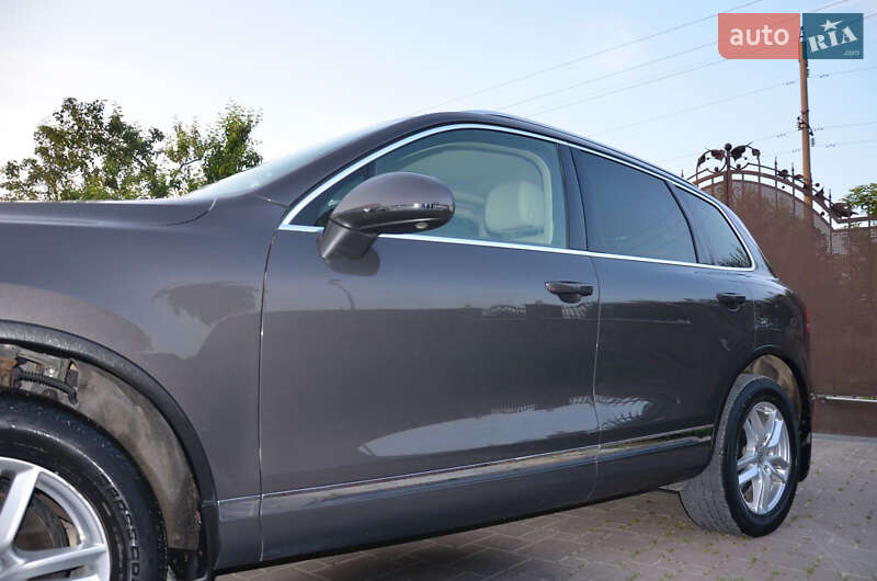 Позашляховик / Кросовер Volkswagen Touareg 2012 в Богородчанах