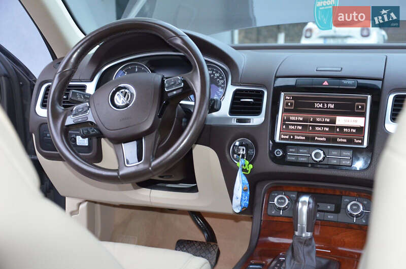 Позашляховик / Кросовер Volkswagen Touareg 2012 в Богородчанах