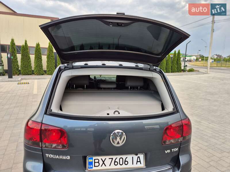 Внедорожник / Кроссовер Volkswagen Touareg 2005 в Каменец-Подольском