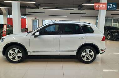 Внедорожник / Кроссовер Volkswagen Touareg 2014 в 