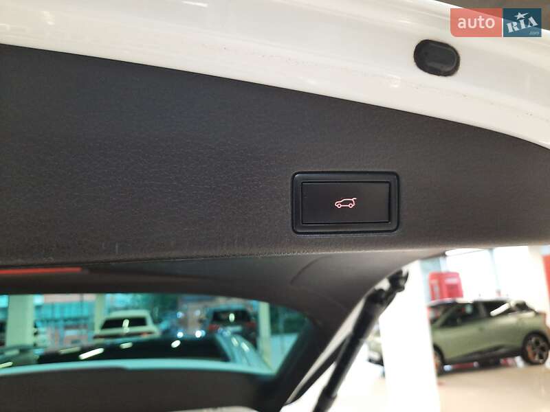 Внедорожник / Кроссовер Volkswagen Touareg 2014 в Хмельницком