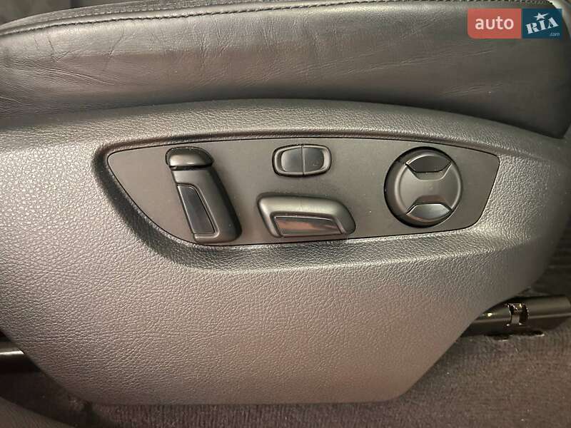 Внедорожник / Кроссовер Volkswagen Touareg 2017 в Житомире