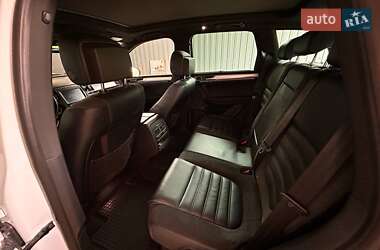 Внедорожник / Кроссовер Volkswagen Touareg 2017 в 
