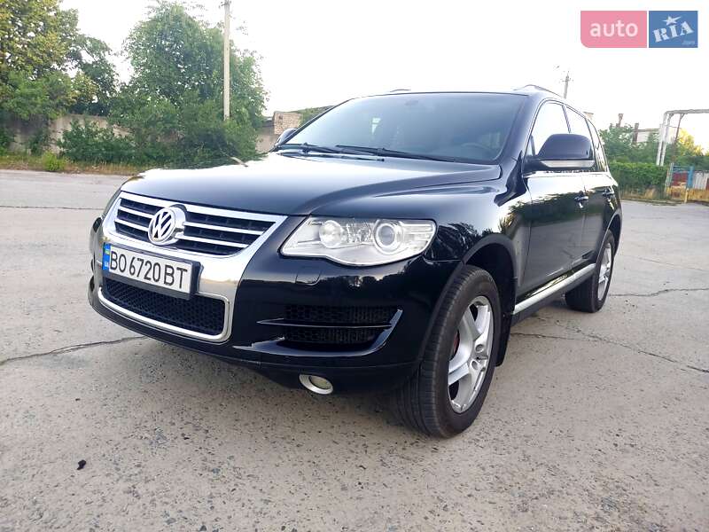Внедорожник / Кроссовер Volkswagen Touareg 2008 в 