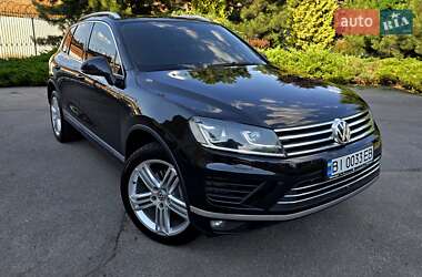 Внедорожник / Кроссовер Volkswagen Touareg 2014 в Полтаве