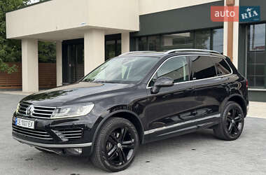 Позашляховик / Кросовер Volkswagen Touareg 2017 в Чернівцях