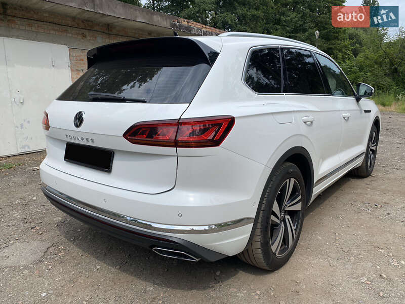 Внедорожник / Кроссовер Volkswagen Touareg 2020 в Киеве