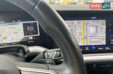 Внедорожник / Кроссовер Volkswagen Touareg 2020 в Киеве