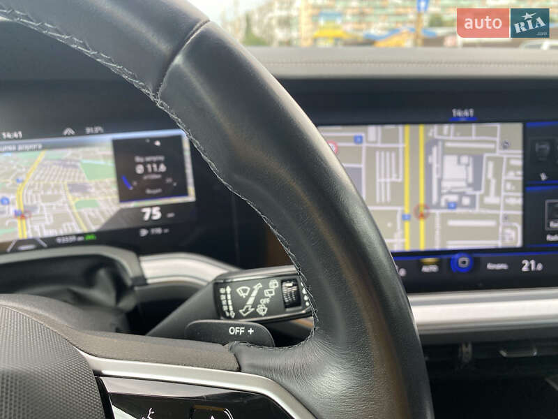 Внедорожник / Кроссовер Volkswagen Touareg 2020 в Киеве