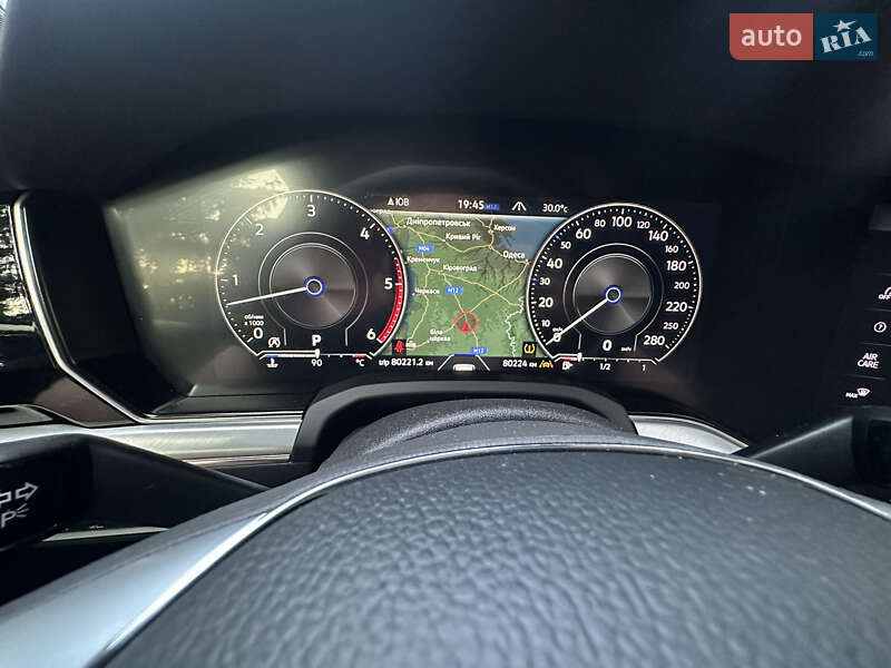 Позашляховик / Кросовер Volkswagen Touareg 2019 в Умані