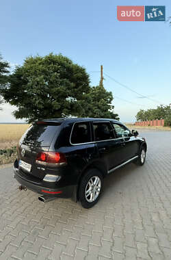 Внедорожник / Кроссовер Volkswagen Touareg 2007 в 