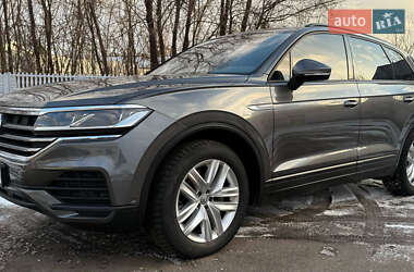 Внедорожник / Кроссовер Volkswagen Touareg 2019 в Черновцах