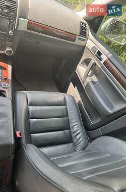 Внедорожник / Кроссовер Volkswagen Touareg 2007 в 