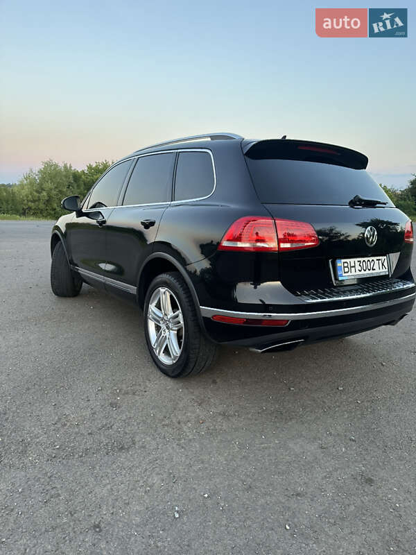 Внедорожник / Кроссовер Volkswagen Touareg 2014 в Балте