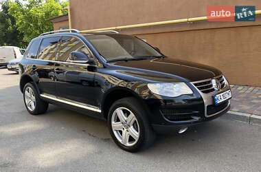 Позашляховик / Кросовер Volkswagen Touareg 2008 в Києві