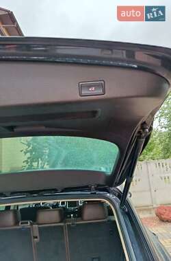 Внедорожник / Кроссовер Volkswagen Touareg 2012 в 
