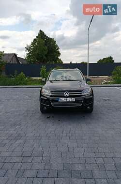 Внедорожник / Кроссовер Volkswagen Touareg 2012 в 