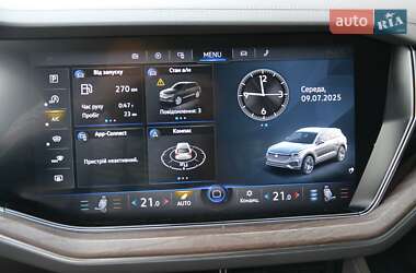 Внедорожник / Кроссовер Volkswagen Touareg 2019 в 