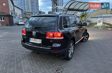 Внедорожник / Кроссовер Volkswagen Touareg 2006 в 