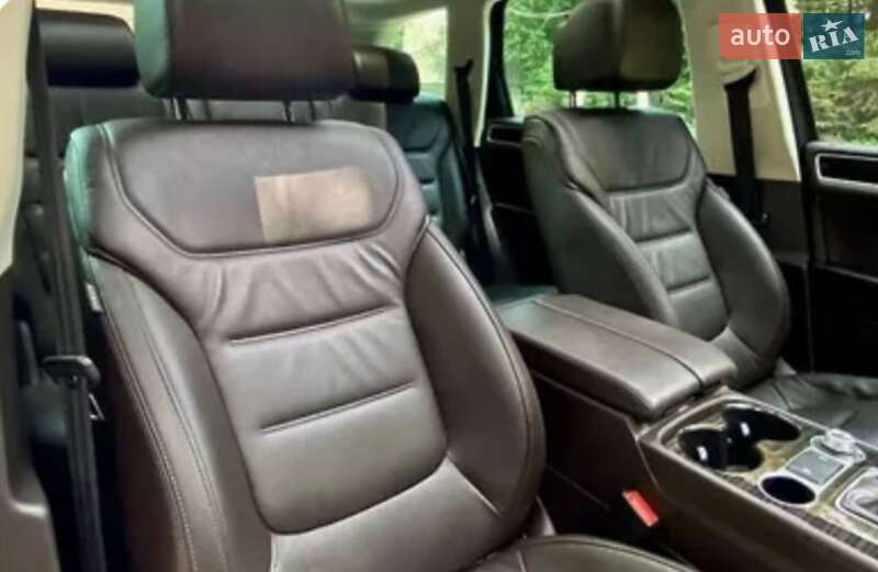 Внедорожник / Кроссовер Volkswagen Touareg 2015 в Ивано-Франковске