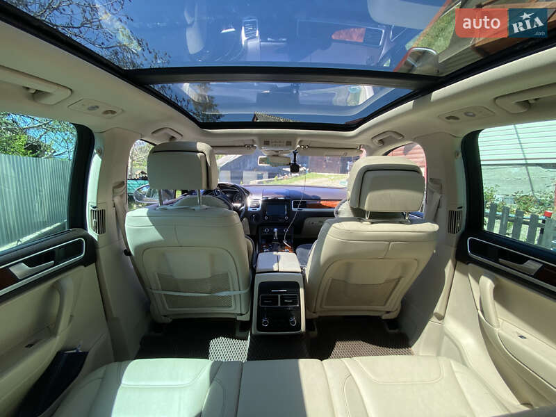 Внедорожник / Кроссовер Volkswagen Touareg 2012 в Коломые