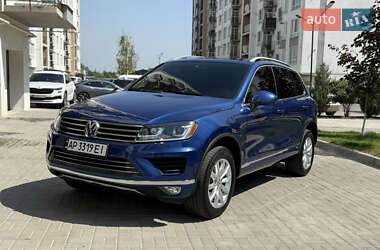 Позашляховик / Кросовер Volkswagen Touareg 2016 в Дніпрі