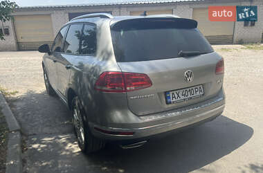 Внедорожник / Кроссовер Volkswagen Touareg 2016 в 