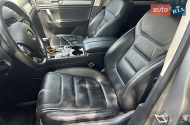 Внедорожник / Кроссовер Volkswagen Touareg 2016 в 