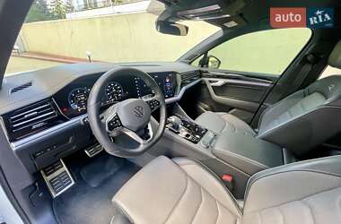 Позашляховик / Кросовер Volkswagen Touareg 2023 в 