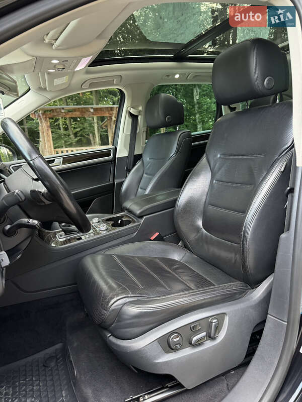 Внедорожник / Кроссовер Volkswagen Touareg 2014 в Бережанах