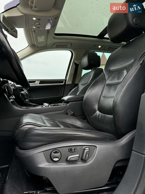 Внедорожник / Кроссовер Volkswagen Touareg 2014 в Бережанах