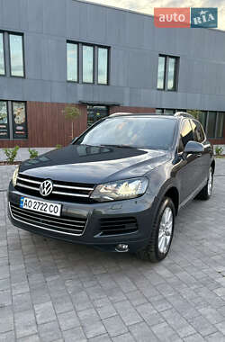 Внедорожник / Кроссовер Volkswagen Touareg 2013 в Мукачево